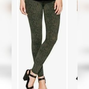 H37 Matty M women's snakeskin print leggings...size large